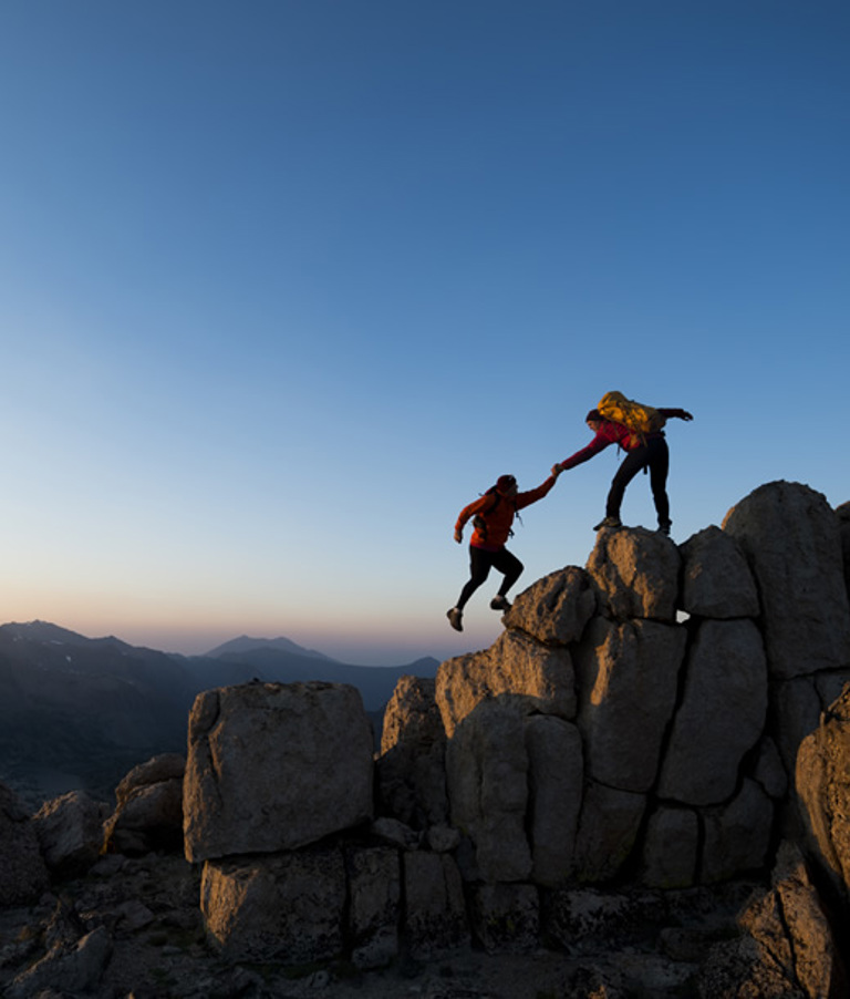 Parallax Two People On Mountain